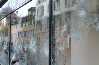 La violence d'extrême gauche n'est pas combattue comme elle pourrait l'être par le SRC (rapport). KEYSTONE/DOROTHEA MUELLER